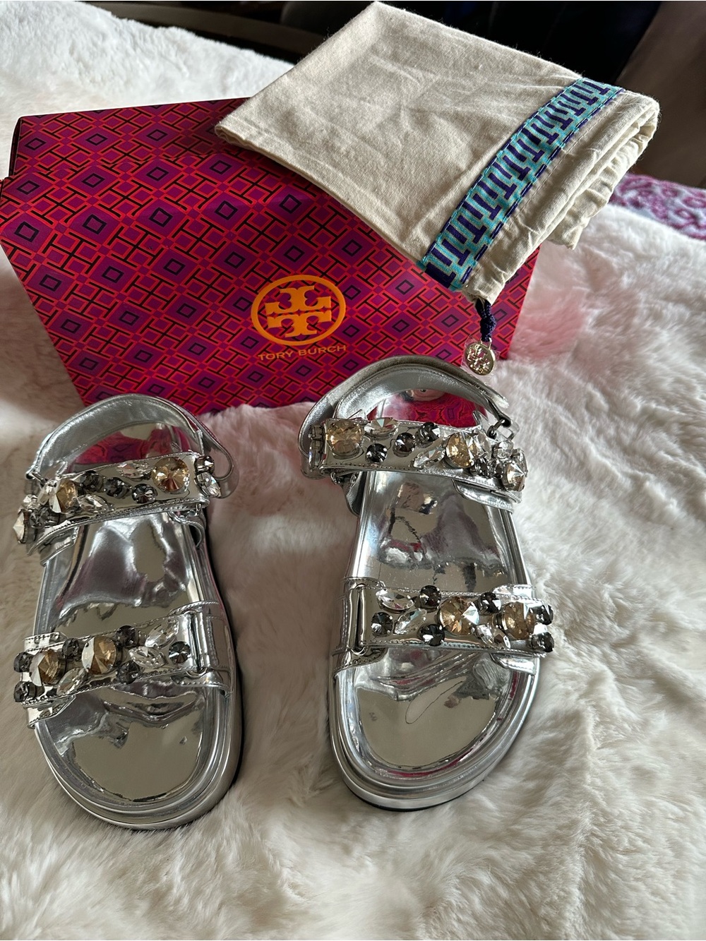 Tory Burch silver sandals with gold and black embellishments - Picture 10 of 12